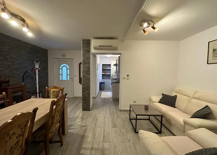 Petrovski アパート *