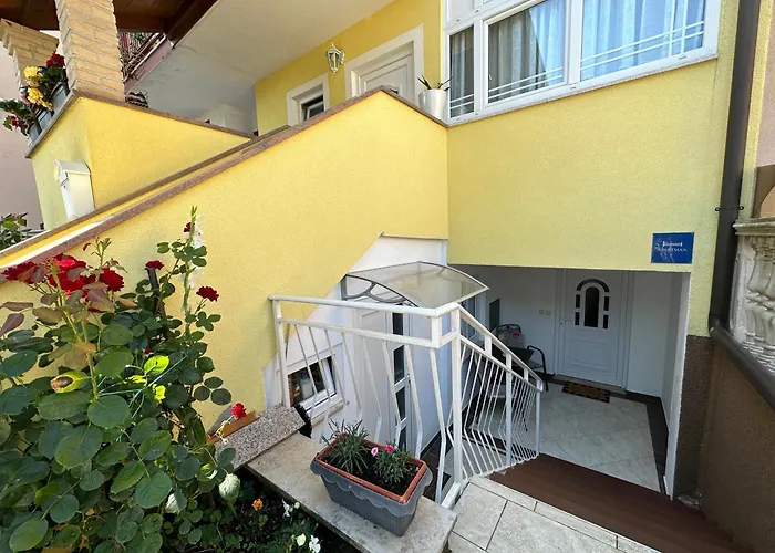 Petrovski アパート ポレッチ